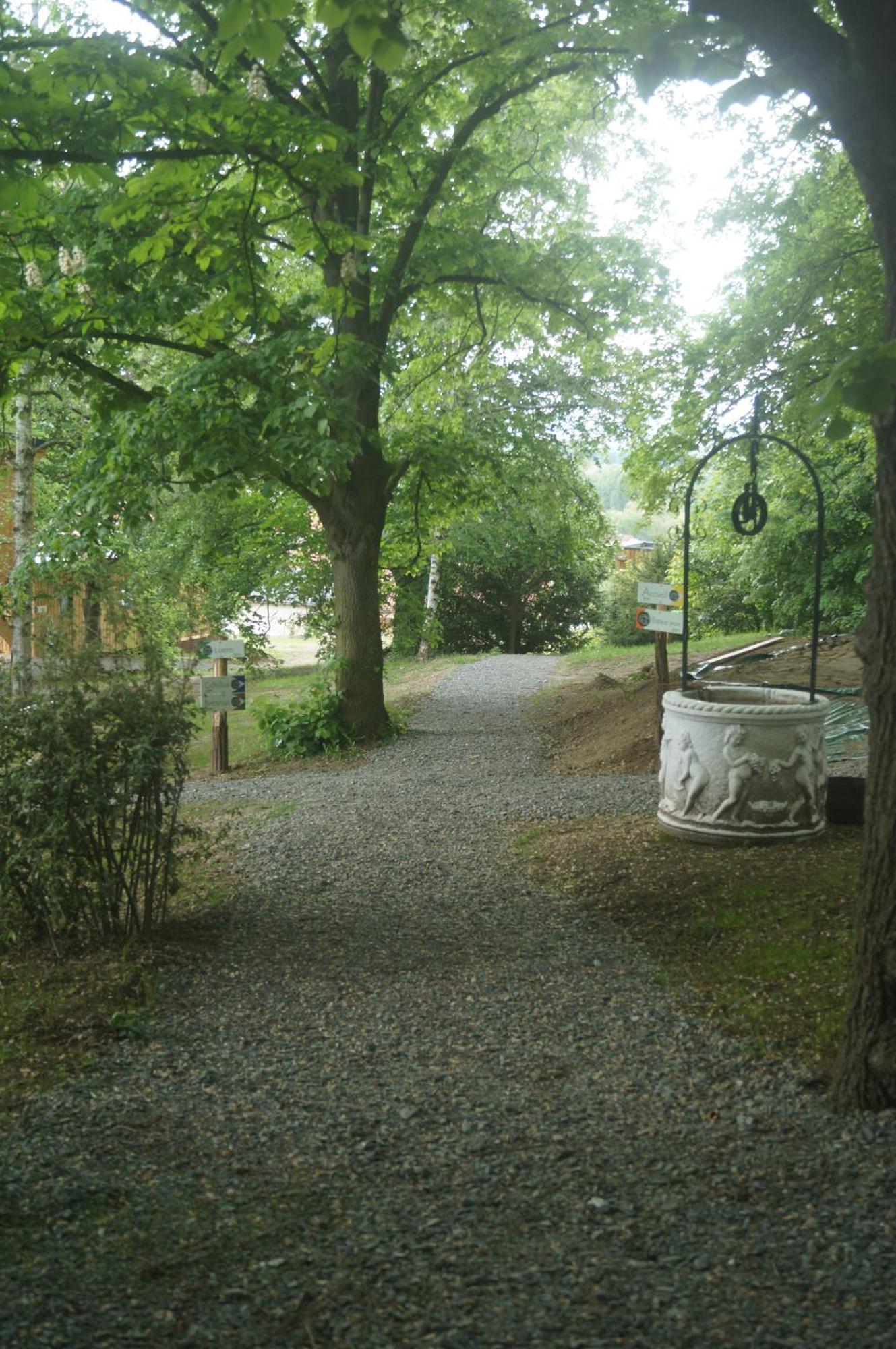 Lodges Arverne Vic-le-Comte Exterior photo